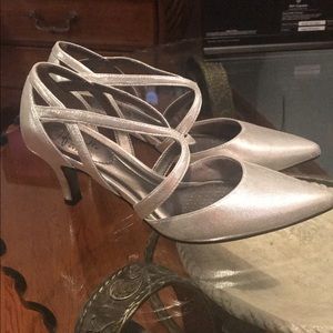 LifeStride women’s Seamless Dress Pump.